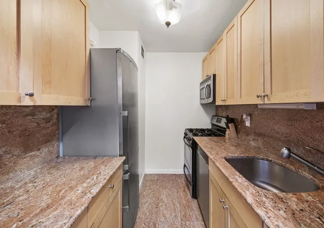 Homes for sale in New York City, NY | 185 W End Ave #21K, New York City, NY 10023 | MLS# RLS20072643