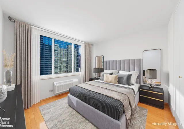 4th image of 333 E 45Th St, New York, NY 10017