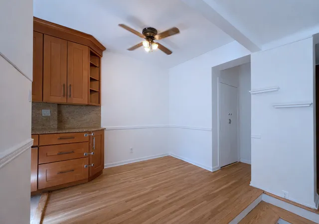 4th image of 920 E 17th St, New York City, NY 11230