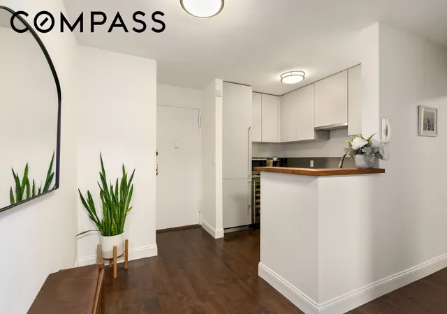 Photo 2 of Condo for sale at 100 Bank St #1A, New York, NY 10014 | MLS# RLS20072890 | Listing updated on 2026-06-10