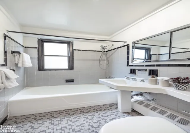 Homes for sale in New York City, NY | 120 E 90Th St #10C, New York City, NY 10128 | MLS# RLS20073054