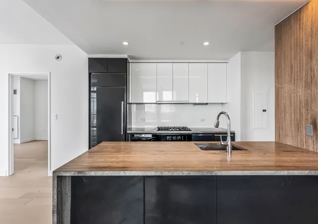 Photo 3 of House for sale at 2 Northside Piers #26L, Brooklyn, NY 11249 | MLS# RLS20073060 | Listing updated on 2026-08-28