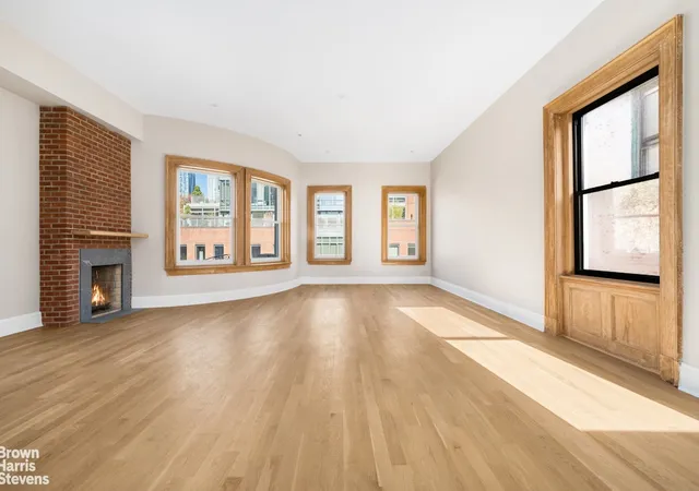 Photo 4 of Townhouse for sale at 402 W 20th Street, New York, NY 10011 | MLS# RLS20073070 | Listing updated on 2026-07-10