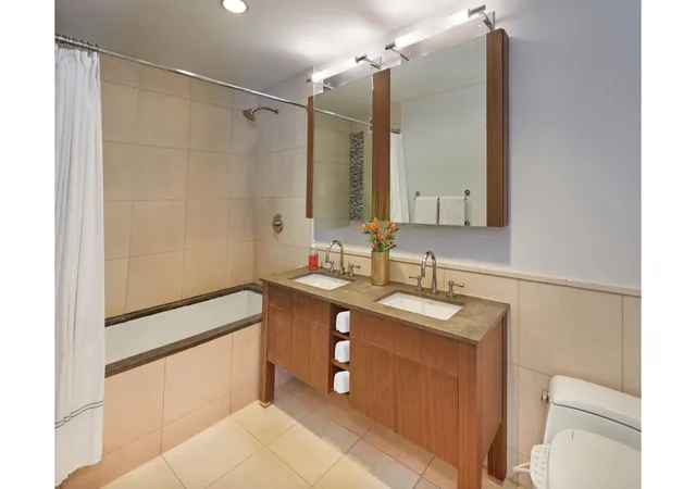 Photo 4 of House for sale at 350 W 42nd Street #34D, New York, NY 10036 | MLS# RLS20073167 | Listing updated on 2026-06-25