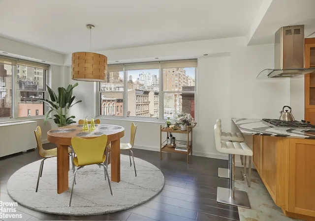 5th image of 150 E 61St St, New York City, NY 10065