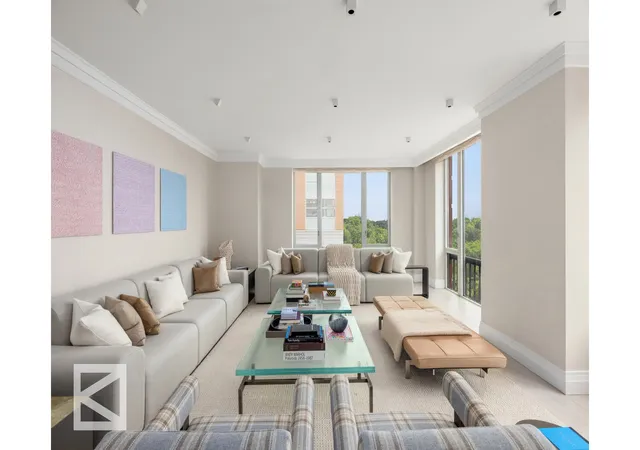 2nd image of 90 E End Ave #8A, New York, NY 10028 | MLS# RLS20073429