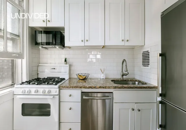 4th image of 240 E 35Th St #10-B, New York City, NY 10016 | MLS# RLS20073460