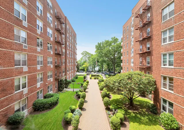10th image of 9201 Shore Rd #D308, Brooklyn, NY 11209 | MLS# RLS20073477