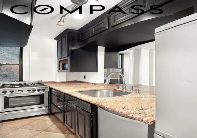 Photo 3 of House for sale at 305 W 72nd Street #7D, New York City, NY 10023 | MLS# RLS20072023 | Listing updated on 2026-07-29