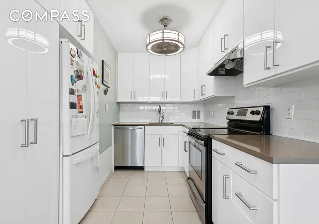 3rd image of 9-20 166Th St, New York, NY 11357