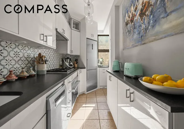 2nd image of 760 W End Ave, New York, NY 10025