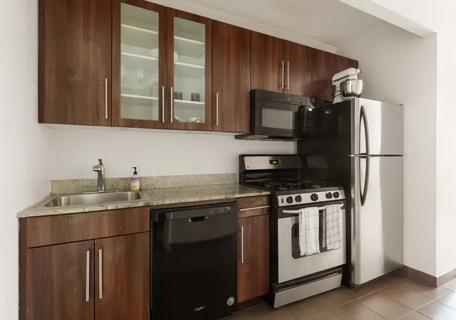 Photo 3 of Sale Pending at 1 Wall St Ct #PH04, New York, NY 10005 | MLS# RLS20073874 | Listing updated on 2026-07-08