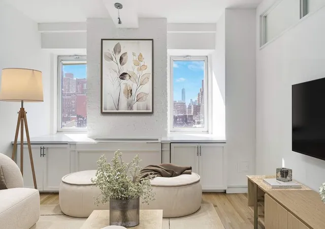 2nd image of 18 E 12Th St, New York City, NY 10003