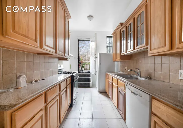 Photo 4 of House for sale at 1501 Broadway #HSE, Brooklyn, NY 11221 | MLS# RLS20073968 | Listing updated on 2026-04-27