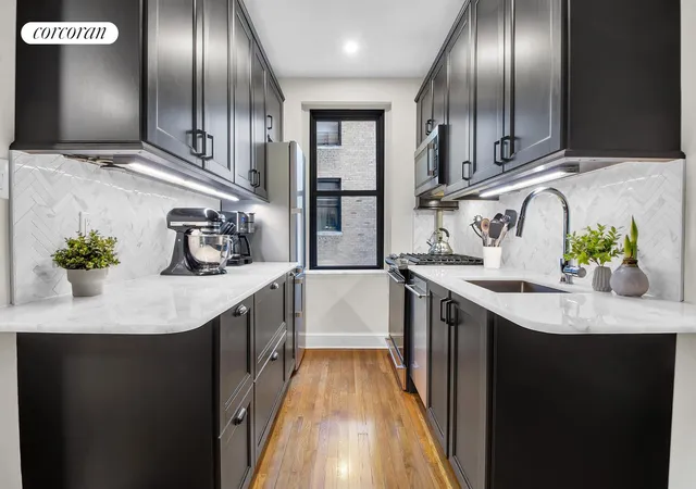 Homes for sale in New York City, NY | 17 Chittenden Ave, New York City, NY 10033