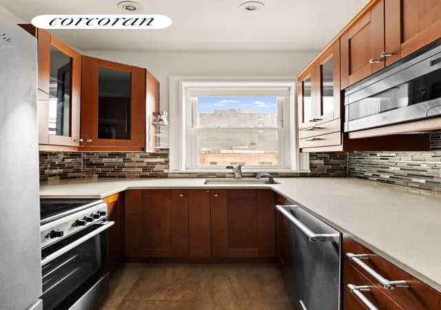 3rd image of 309 E Houston St #6E, New York City, NY 10002 | MLS# RLS20074024