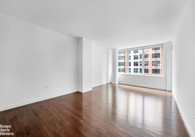 2nd image of 225 E 34Th St #5I, New York City, NY 10016 | MLS# RLS20074038