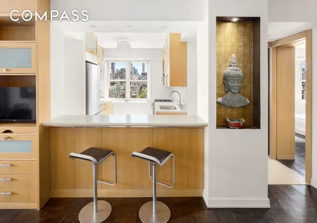 Listing Photo 2 - Condo for sale in building located at 360 W 22Nd St, New York City, NY 10011 - Unit #12L