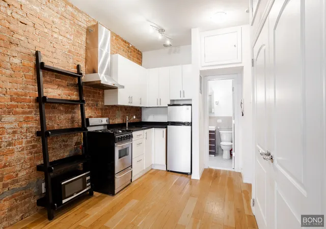 Photo 3 of Condo for sale at 415 E 82nd Street #5B, New York, NY 10028 | MLS# RLS20074324 | Listing updated on 2026-03-03
