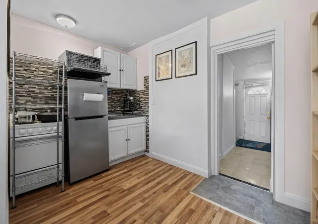 Listing Photo 4 - Condo for sale in building located at 287 23rd St, New York City, NY 11215