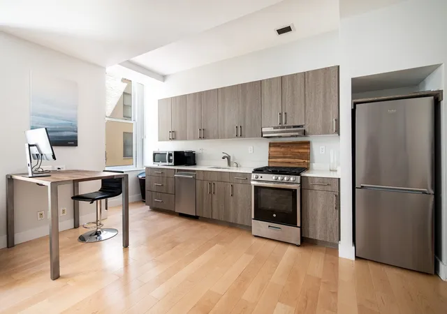 Photo 3 of House for sale at 55 Wall St #713, New York, NY 10005 | MLS# RLS20074438 | Listing updated on 2026-07-08