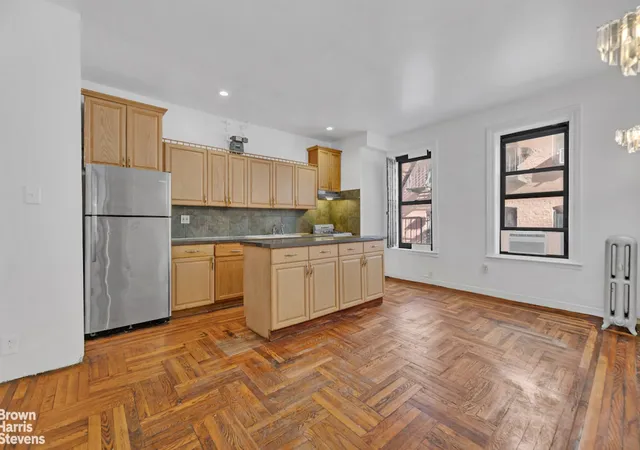2nd image of 828 Gerard Ave #2D, New York City, NY 10451 | MLS# RLS20074454