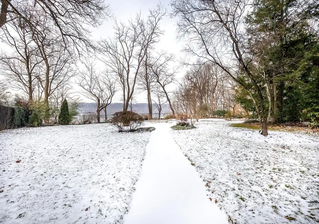 2nd image of 2727 Palisade Ave, New York City, NY 10463