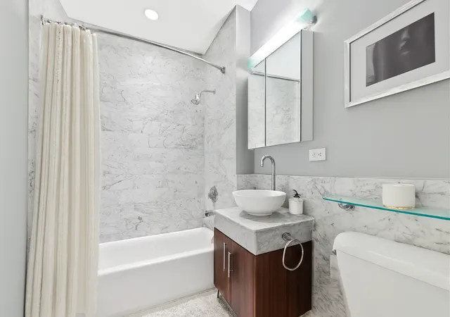 Photo 4 of House for sale at 1 Wall St Ct #1102, New York City, NY 10005 | MLS# RLS20074574 | Listing updated on 2026-04-09