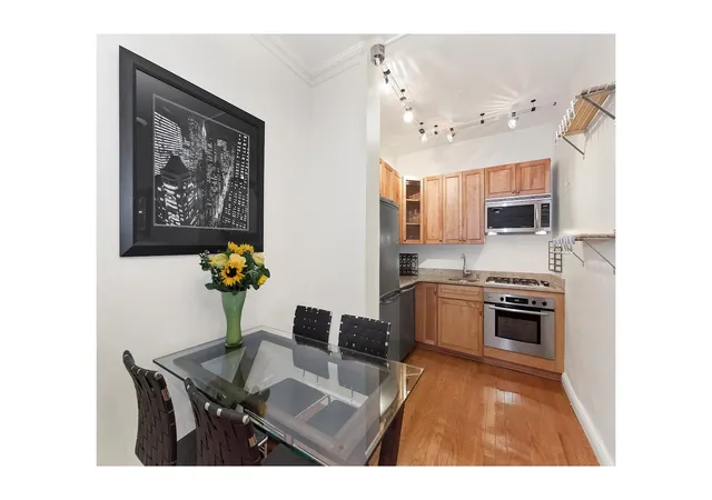 Photo 2 of Condo for sale at 16 W 16th Street #1UN, New York, NY 10011 | MLS# RLS20074696 | Listing updated on 2026-03-29