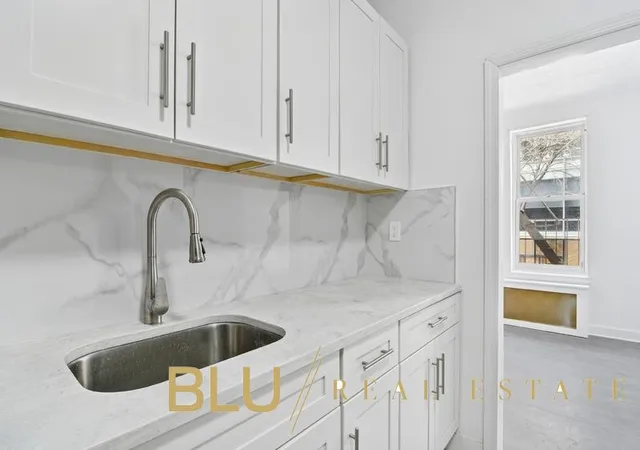 Listing Photo 5 - Condo for sale in building located at 349 W Broadway, New York City, NY 10013 - Unit #4