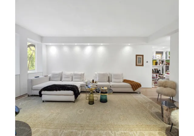 2nd image of 923 5th Ave #2C, New York City, NY 10021 | MLS# RLS20075030