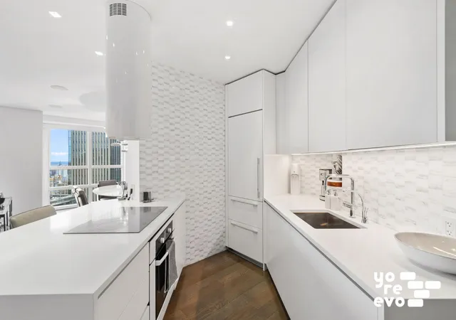 Photo 4 of Sale Pending at 146 W 57th Street #55A, New York, NY 10019 | MLS# RLS20075034 | Listing updated on 2026-07-14