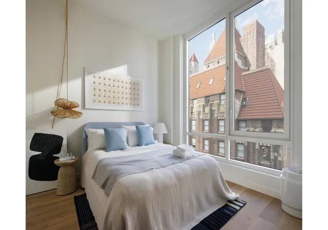 Photo 4 of Sale Pending at 135 E 47th Street #27B, New York City, NY 10017 | MLS# RLS20075279 | Listing updated on 2026-04-13