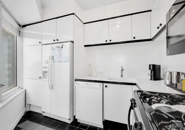 Photo 3 of Condo for sale at 150 W 56th Street #3107, New York City, NY 10019 | MLS# RLS20075367 | Listing updated on 2026-07-03