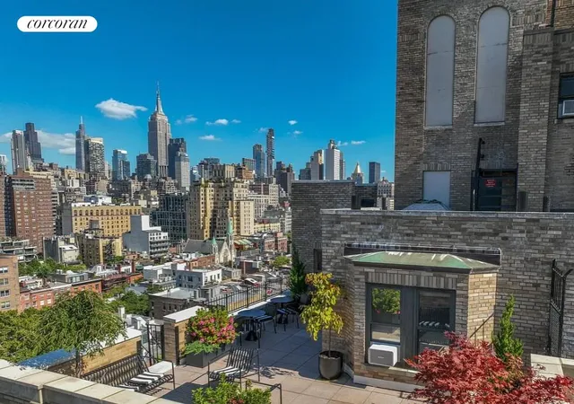 2nd image of 365 W 20Th St, New York City, NY 10011