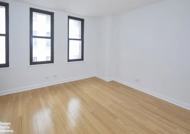 Photo 5 of House for sale at 56 Pine St #10F, New York, NY 10005 | MLS# RLS20075641 | Listing updated on 2026-08-02