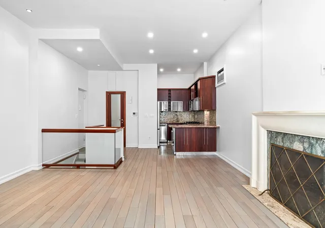 Photo 3 of House for sale at 303 W 80th Street #1-A, New York, NY 10024 | MLS# RLS20075833 | Listing updated on 2026-07-29
