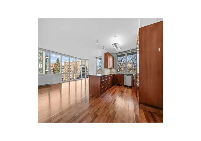 5th image of 640 W 237Th St #3E, Bronx, NY 10463 | MLS# RLS20075834