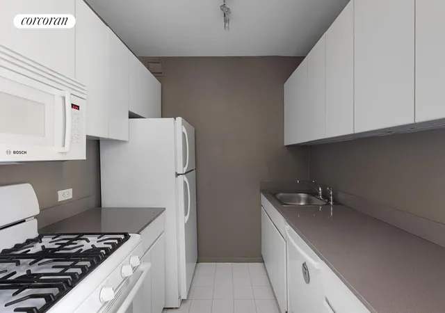 Photo 3 of House for sale at 250 S End Ave #6F, New York, NY 10280 | MLS# RLS20075908 | Listing updated on 2026-05-28
