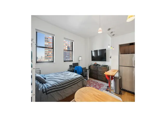 5th image of 20 W St, New York, NY 10004