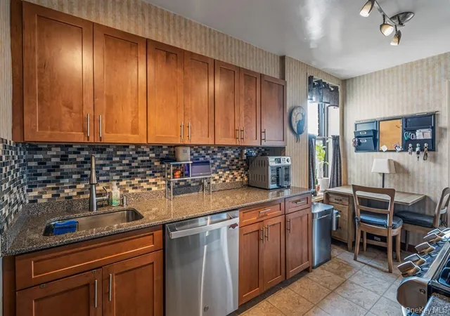 2nd image of 18 55 Corporal Kennedy St #6-H, Bayside, NY 11360 | MLS# RLS20076013
