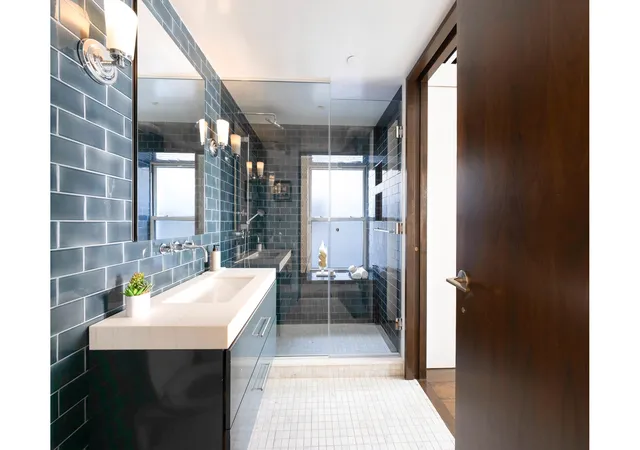 2nd image of 347 W Broadway, New York City, NY 10013