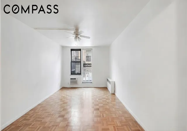 Listing Photo 2 - Condo for sale in building located at 150 E 27Th St, New York City, NY 10016 - Unit #1H