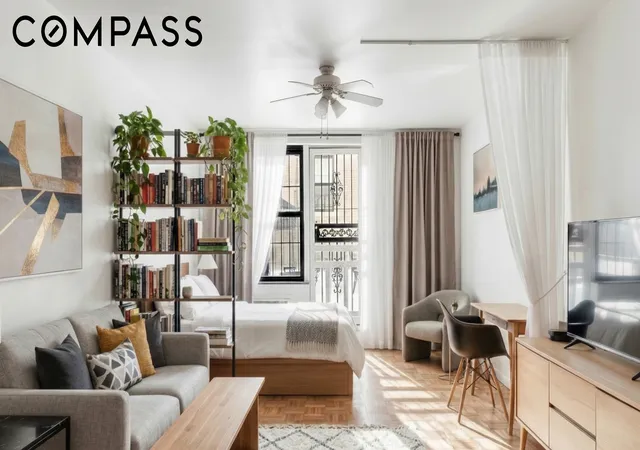 Listing Photo 3 - Condo for sale in building located at 150 E 27Th St, New York City, NY 10016 - Unit #1H