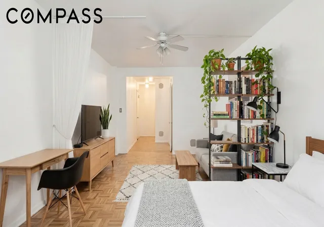 Listing Photo 5 - Condo for sale in building located at 150 E 27Th St, New York City, NY 10016 - Unit #1H