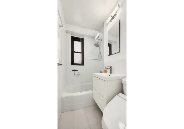5th image of 210 E 15Th St #9L, New York, NY 10003 | MLS# RLS20076077