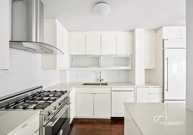 4th image of 200 E 84Th St, New York City, NY 10028
