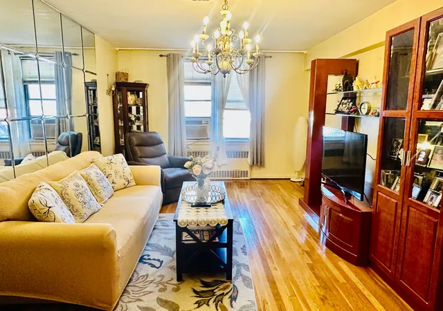 1st image of 3535 Kings College Pl #4A, Bronx, NY 10467 | MLS# RLS20076182