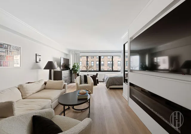 Photo 1 of Sale Pending at 200 E 78th Street #7E, New York City, NY 10075 | MLS# RLS20076193 | Listing updated on 2026-04-13