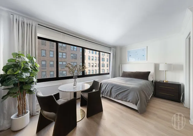Photo 2 of Sale Pending at 200 E 78th Street #7E, New York City, NY 10075 | MLS# RLS20076193 | Listing updated on 2026-04-13